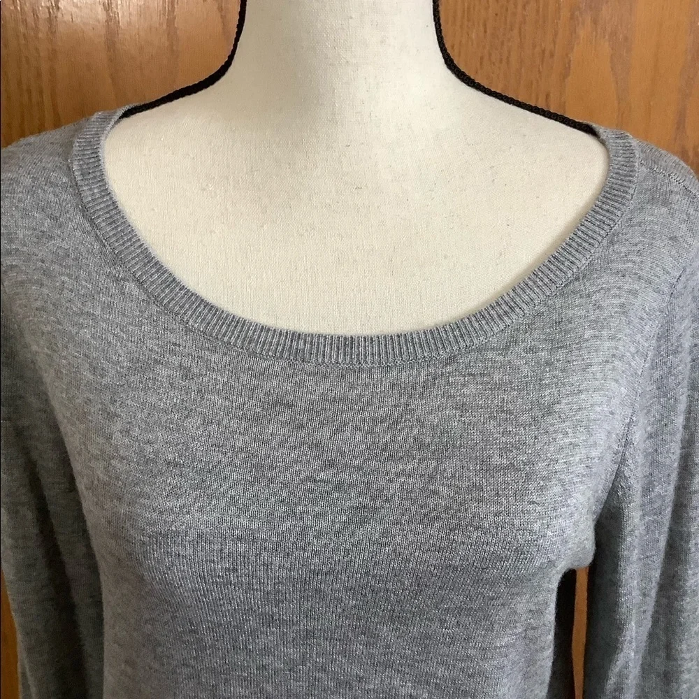 NWOT Esqualo Grey Flair Cuff Sweater Sz-M